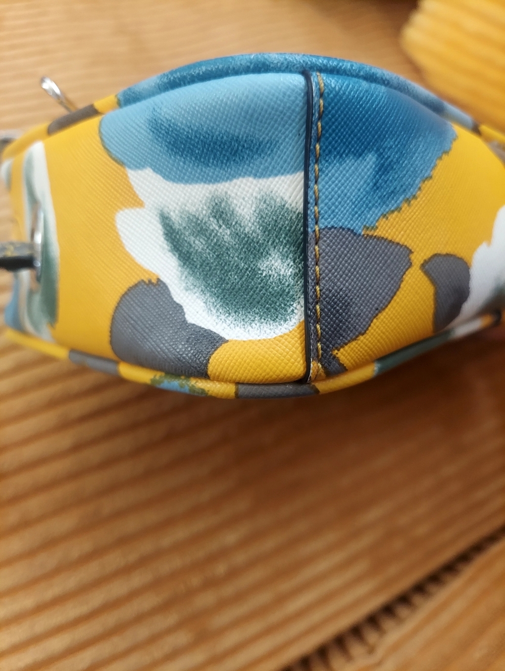Marc By Marc Jacobs Floral Crossbody/Camera Bag - Picture 7 of 12